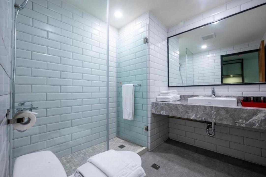 Howard Resort Xitou لوغو المظهر الخارجي الصورة