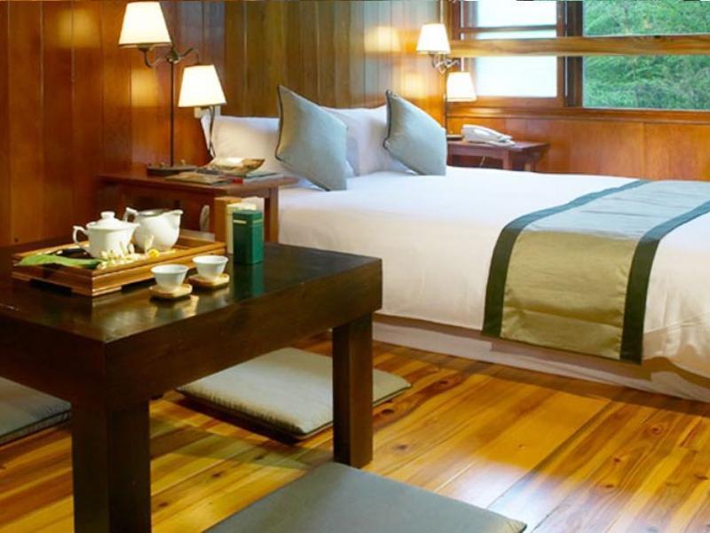Howard Resort Xitou لوغو المظهر الخارجي الصورة