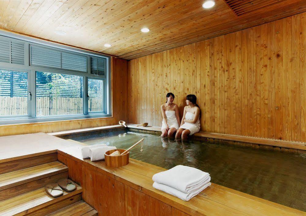 Howard Resort Xitou لوغو المظهر الخارجي الصورة